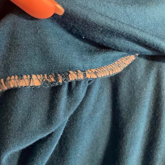 Forever 21 Tank ❄️ - Picture 6 of 7